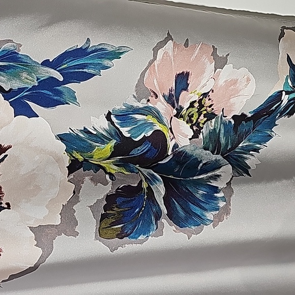 Zara slip dress. Called water color. Gray with large flowers. Size small. - Picture 4 of 11